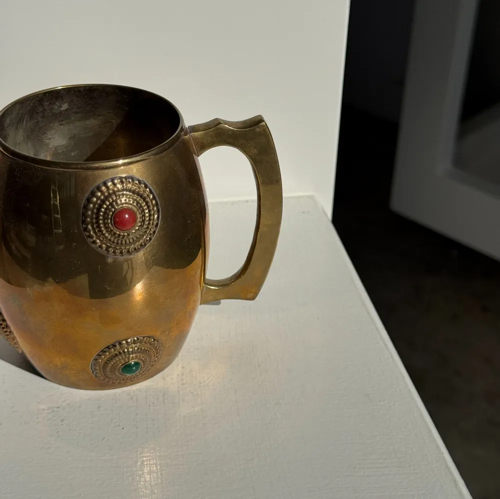 Mugs - Indian gold metal mug inlaid with stones H11 D7 - OFFICE OBJETS