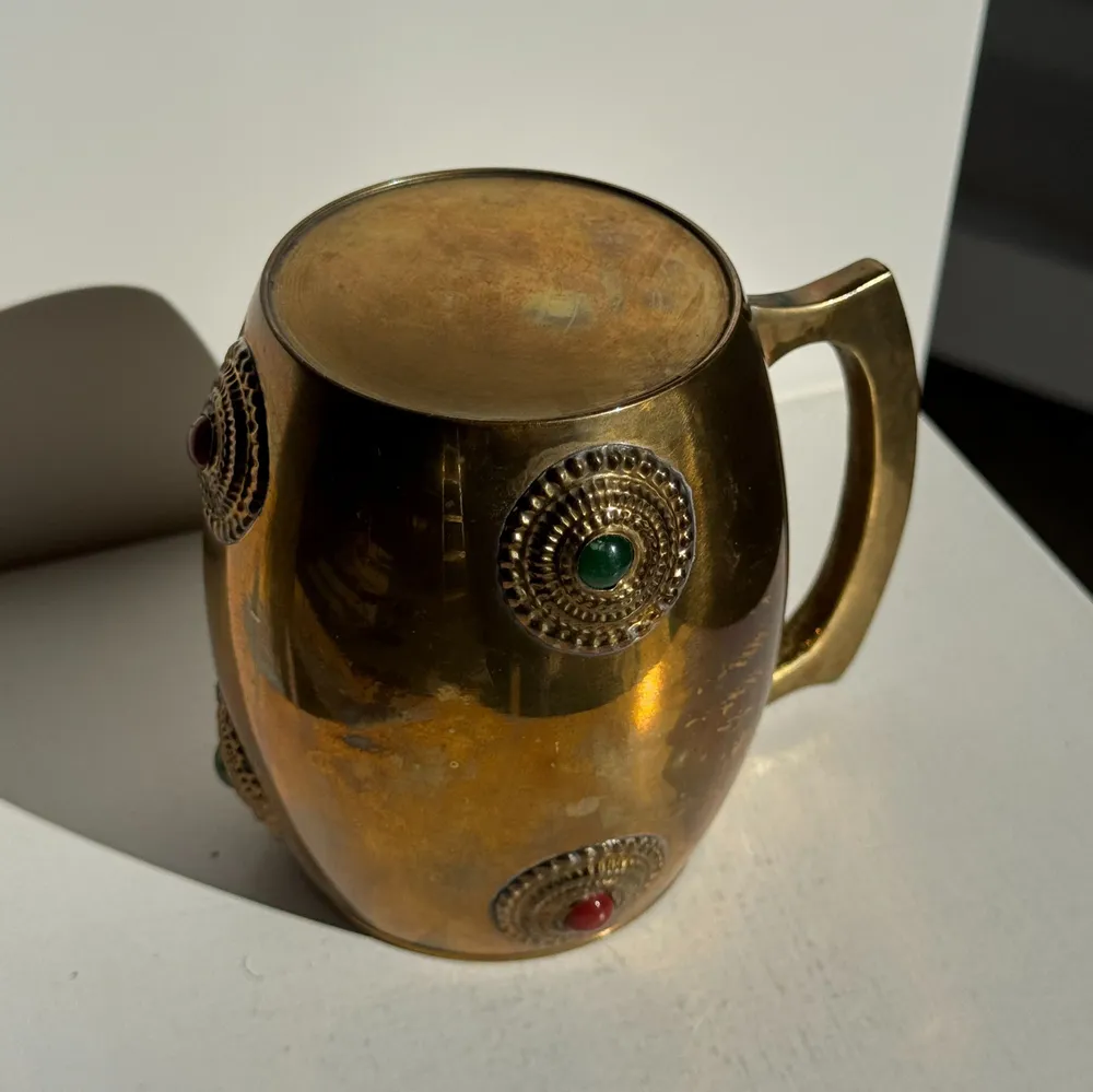Mugs - Indian gold metal mug inlaid with stones H11 D7 - OFFICE OBJETS