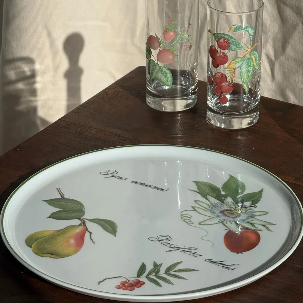 Plats et saladiers - Plat circulaire Elysian Garden Porcelaine Apilco France Ronald D30 - OFFICE OBJETS