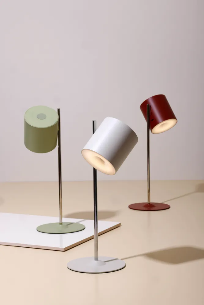 Moveable lighting - FLYT Portable Lamp - DESIGN LETTERS
