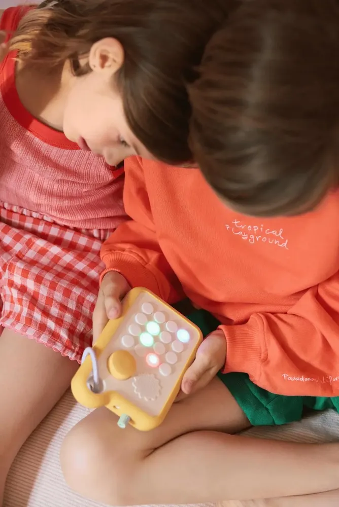 Jeux enfants - Le compagnon audio nouvelle génération pensé pour jouer et écouter. - FABLI