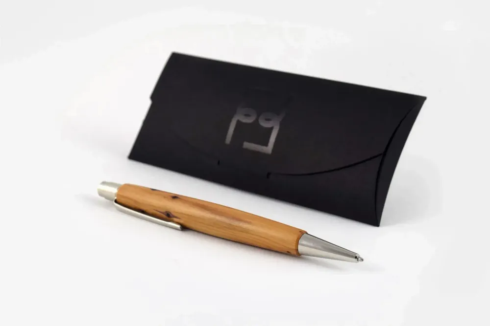 Pens and pencils - Berlin Ballpoin Pen - « Yew Wood » - ATELIER FESSELER