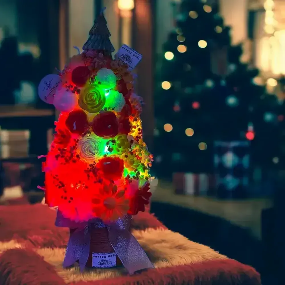 Candles - Festive Christmas Tree Candle Bouquet – Floral Arrangement - WIRAWIRI