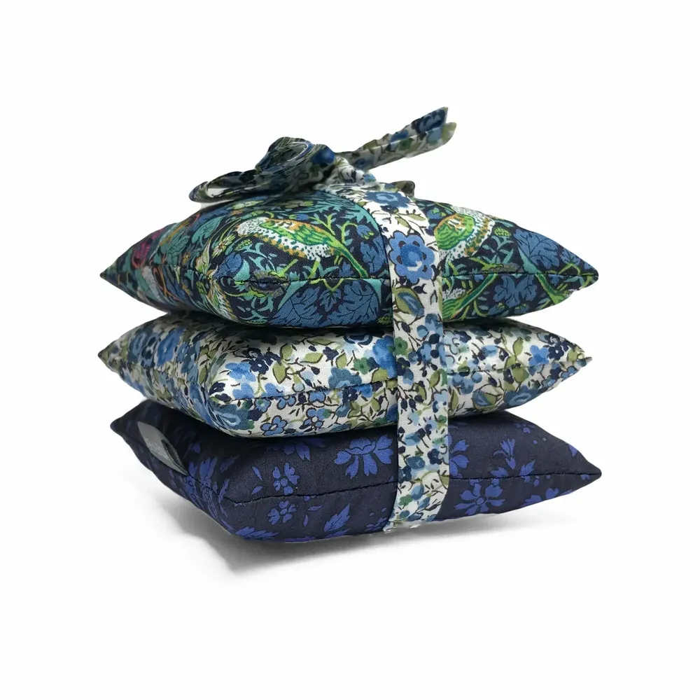 Parfums d'intérieur - Pile de 3 sachets carrés Liberty en coton lavande - Bleu - LIME TREE DESIGN