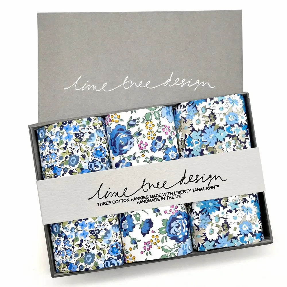Prêt-à-porter - 3 mouchoirs fabriqués avec Liberty Tana Lawn - Gloria - LIME TREE DESIGN