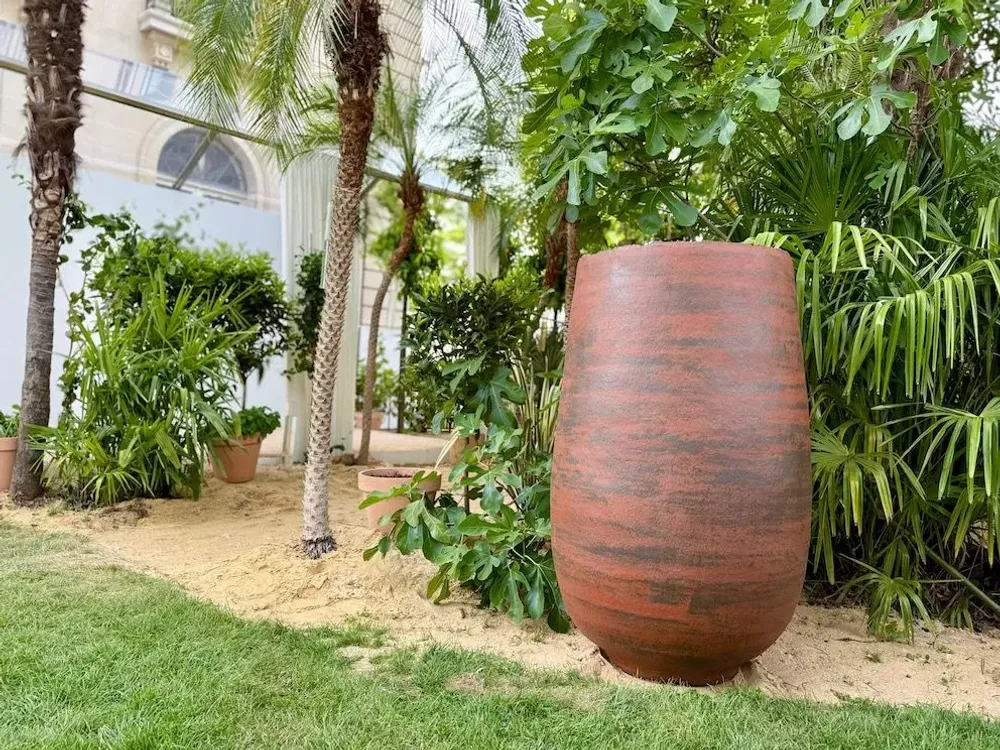 Pots de fleurs - STAMNOSA I – Jarre monumentale artisanale - CERAMIC FACTORY