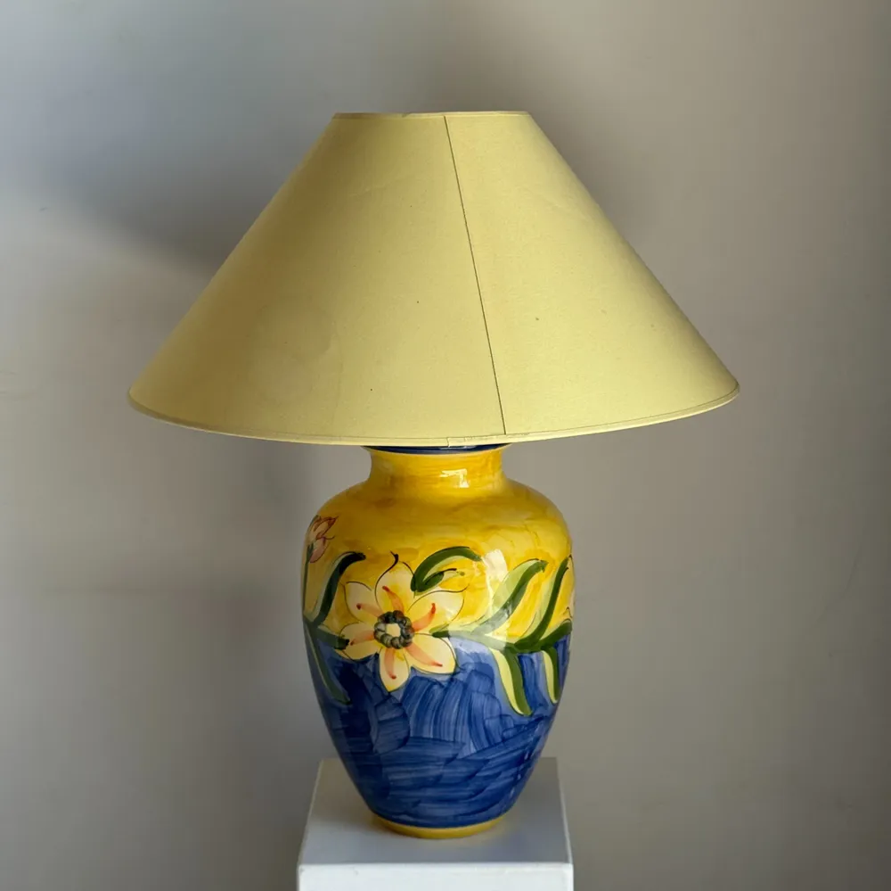Table lamps - Large blue and yellow floral lamp H60 - OFFICE OBJETS