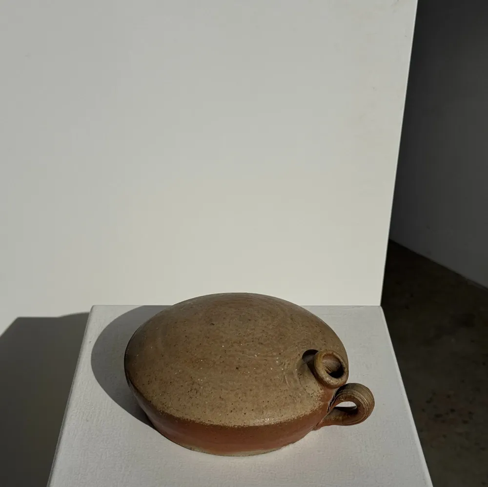 Carafes - D20 antique stoneware flat round jar - OFFICE OBJETS