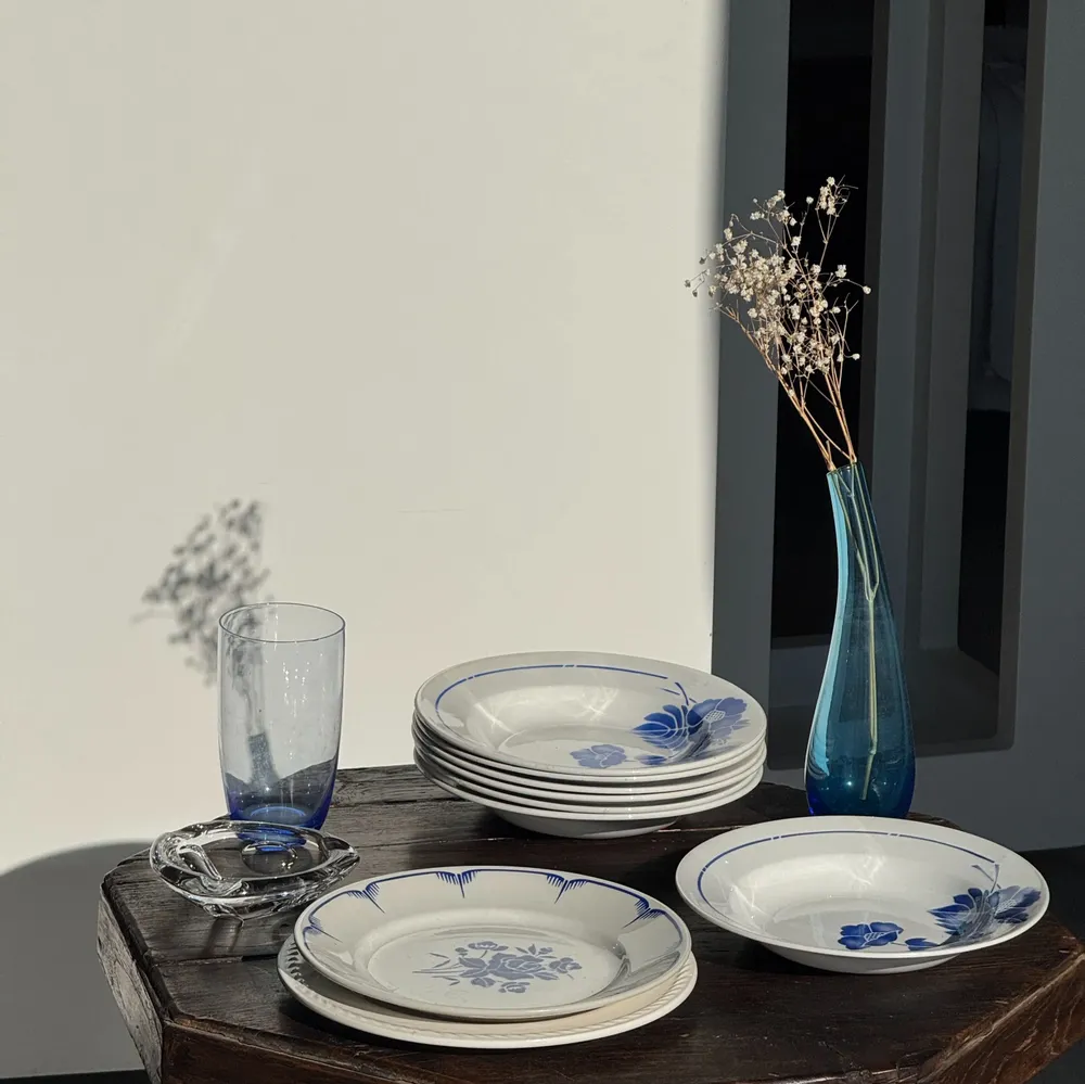 Objets de décoration - Lot de 14 cendriers triangulaires en verre D13 - OFFICE OBJETS