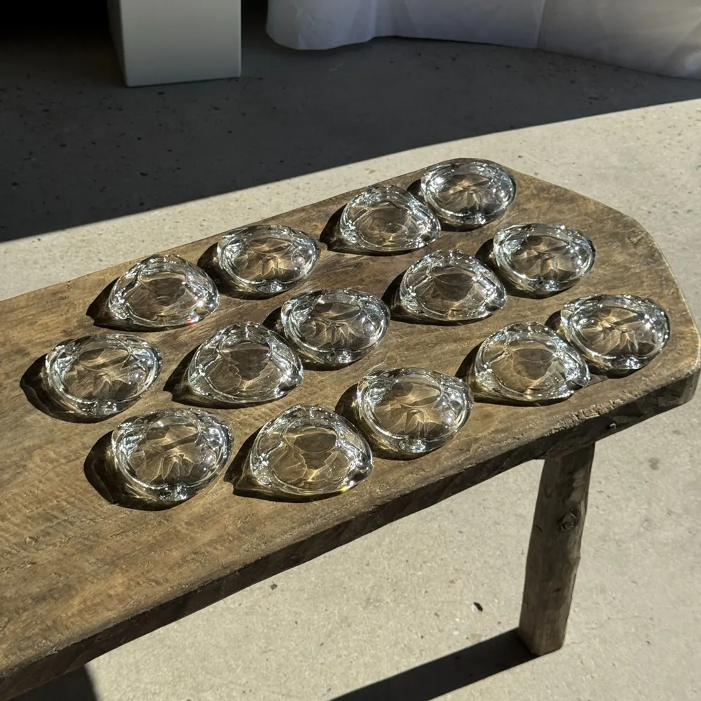 Objets de décoration - Lot de 14 cendriers triangulaires en verre D13 - OFFICE OBJETS