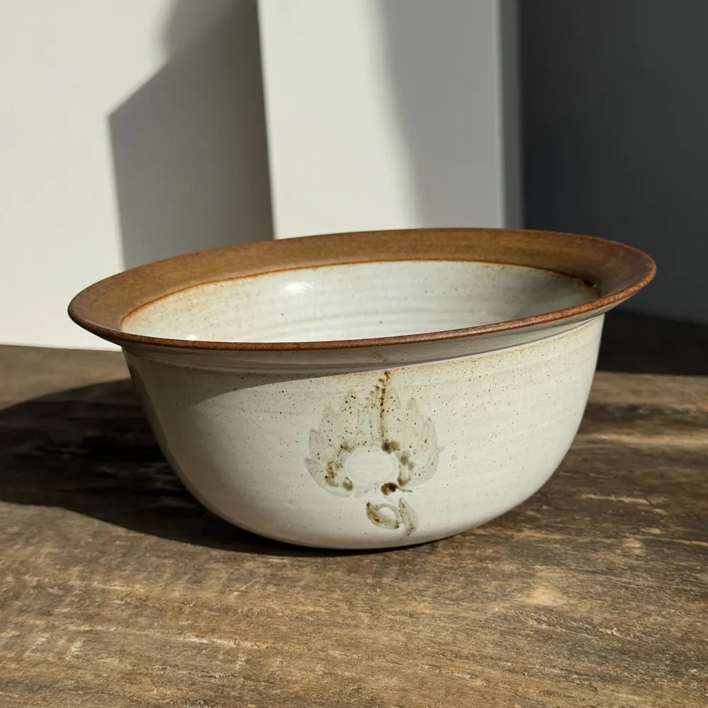 Platter and bowls - Small thick stoneware salad bowl with stylized white flower pattern D2 - OFFICE OBJETS