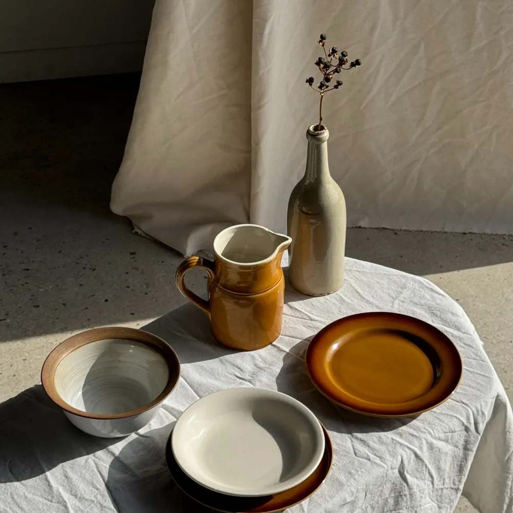 Platter and bowls - Small thick stoneware salad bowl with stylized white flower pattern D2 - OFFICE OBJETS