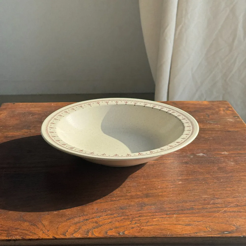 Plats et saladiers - Lot d'un saladier et un plat circulaire frise marron vintage D28 - OFFICE OBJETS