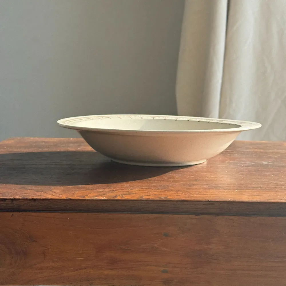 Plats et saladiers - Lot d'un saladier et un plat circulaire frise marron vintage D28 - OFFICE OBJETS
