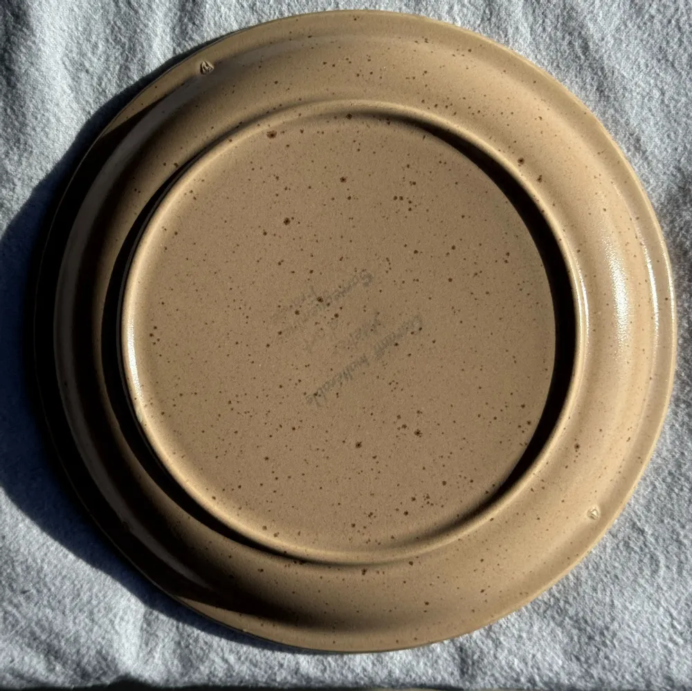 Assiettes au quotidien - Lot de 4 assiettes à dessert en grès beige liseré brun Sarreguemines - OFFICE OBJETS