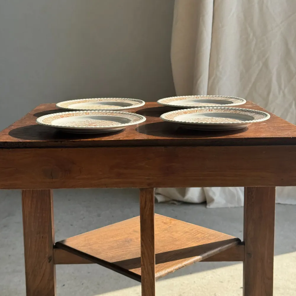 Everyday plates - Set of 4 small dessert plates with stylized flower pattern D20 - OFFICE OBJETS