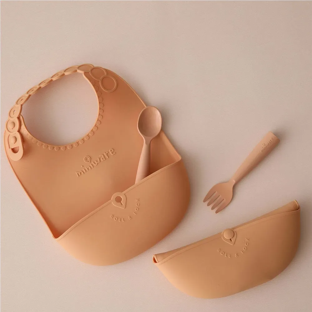 Repas pour enfant - Bavoir en silicone Roll & Lock – Caramel - MINIWARE AB