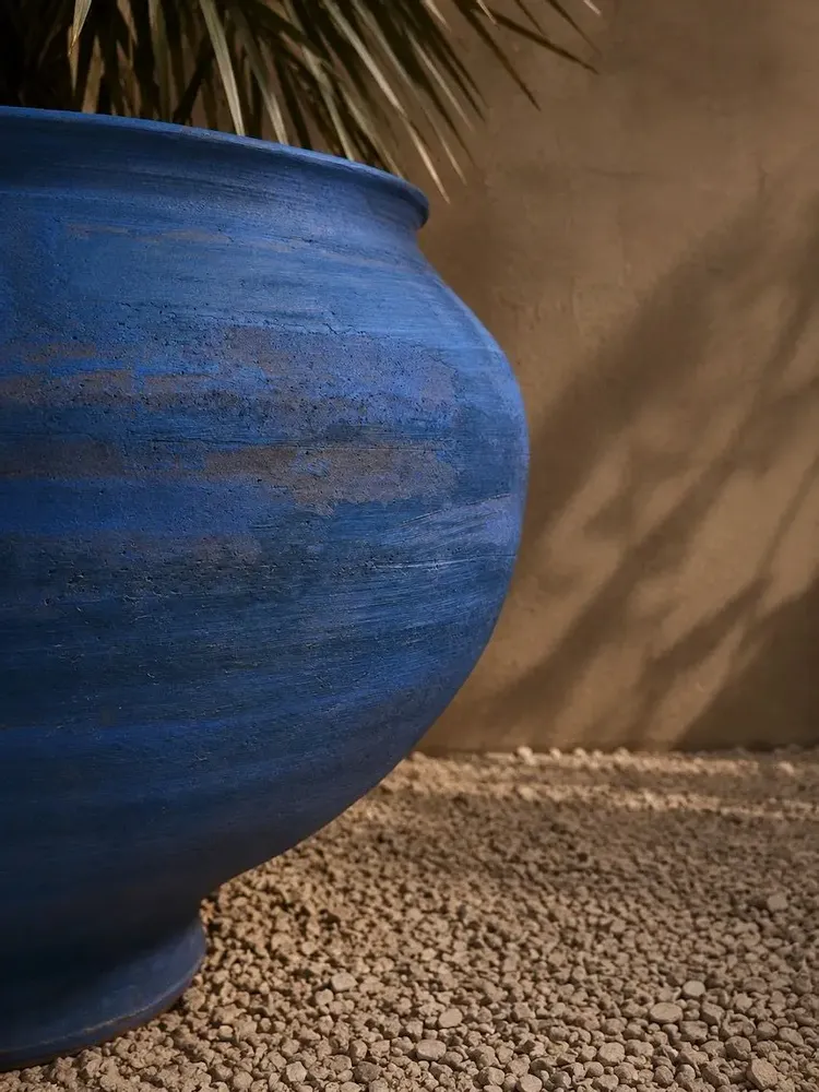 Pots de fleurs - Jardinière architecturale d'extérieur – COTYLA I - CERAMIC FACTORY