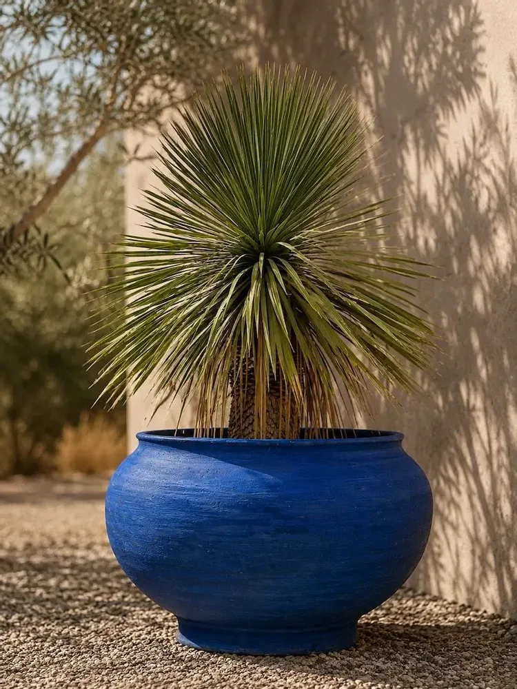 Pots de fleurs - Jardinière architecturale d'extérieur – COTYLA I - CERAMIC FACTORY