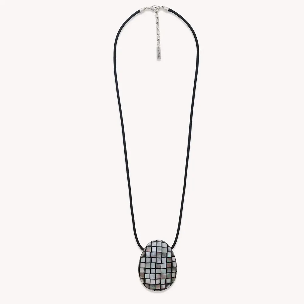 Jewelry - Long necklace with black lip pendant - Rivoli - NATURE BIJOUX