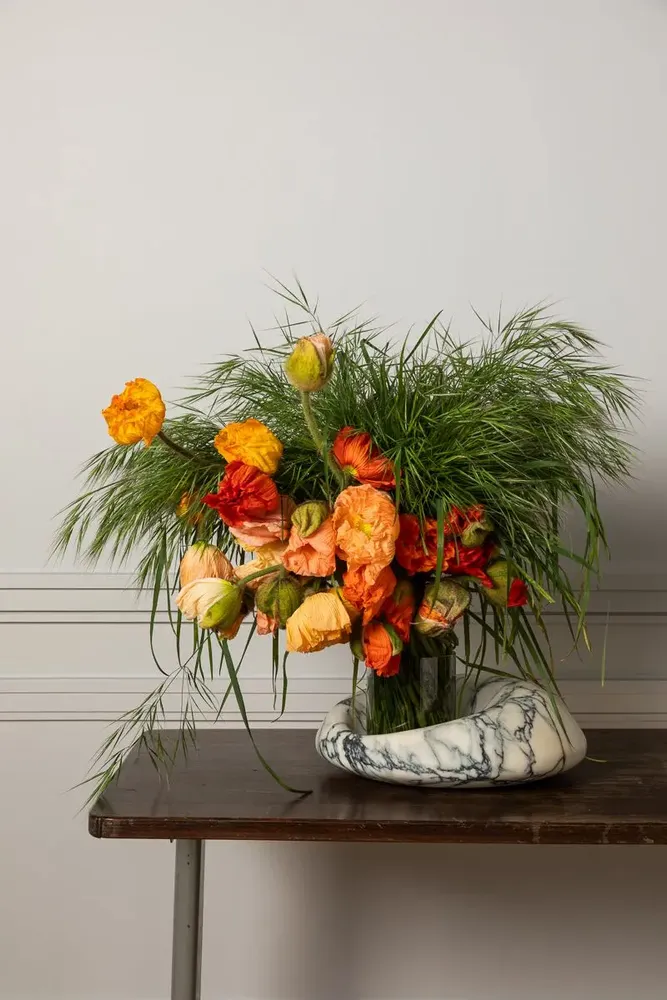 Objets de décoration - Plateau et vase pour fleur, en marbre CETUS PHOTOPHORE - OOUMM
