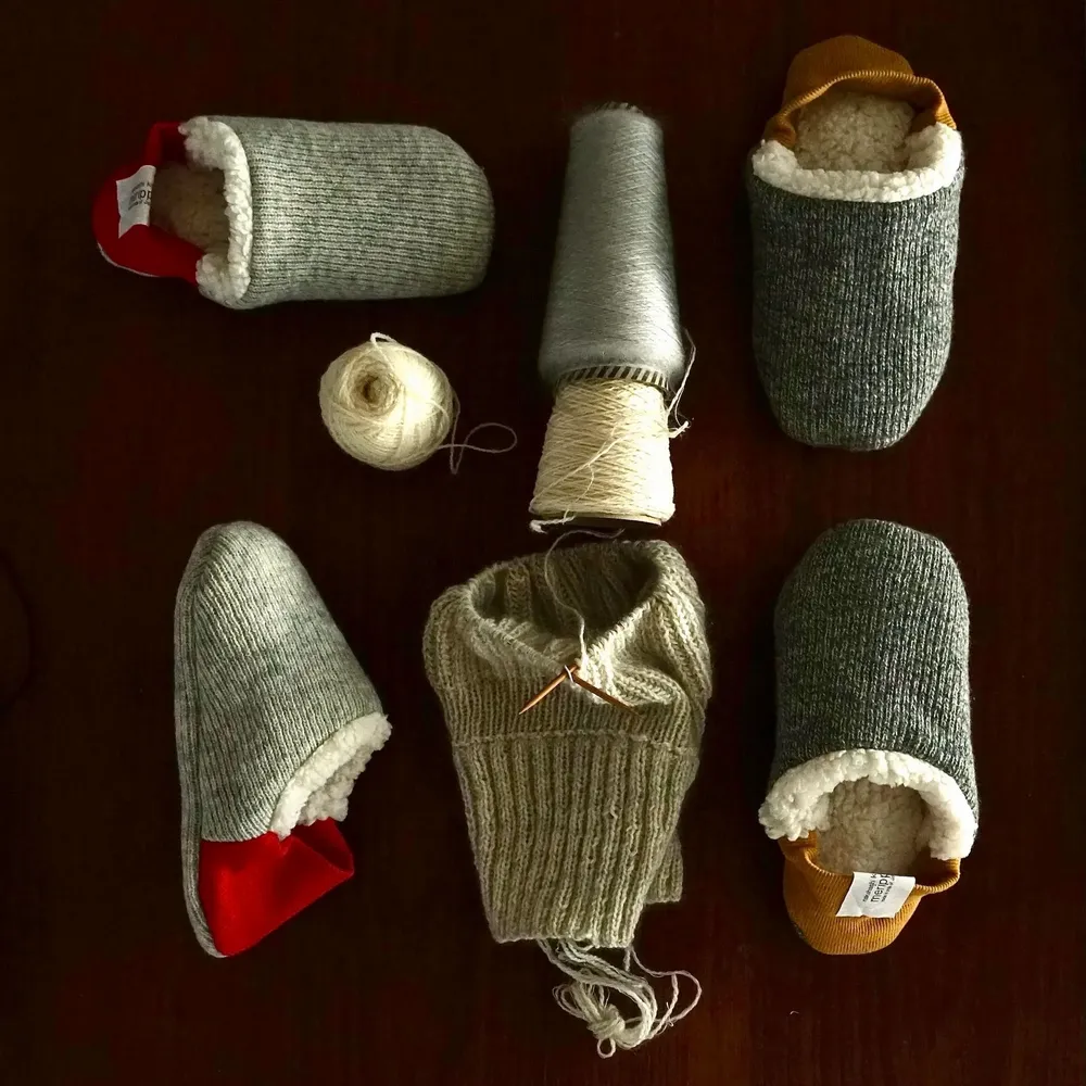 Chaussettes - JAPAN MADE Reversible room shoes / Quarter Knit × Sheep Boa - MERIPPA