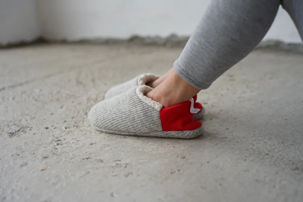 Chaussettes - JAPAN MADE Reversible room shoes / Quarter Knit × Sheep Boa - MERIPPA