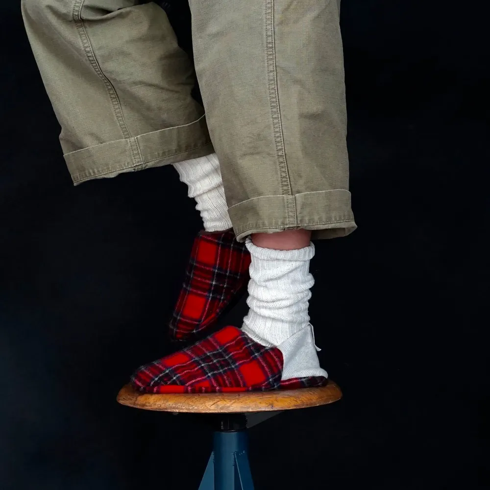 Chaussettes - JAPAN MADE Reversible room shoes / Shaggy Tartan × Micro Boa - MERIPPA