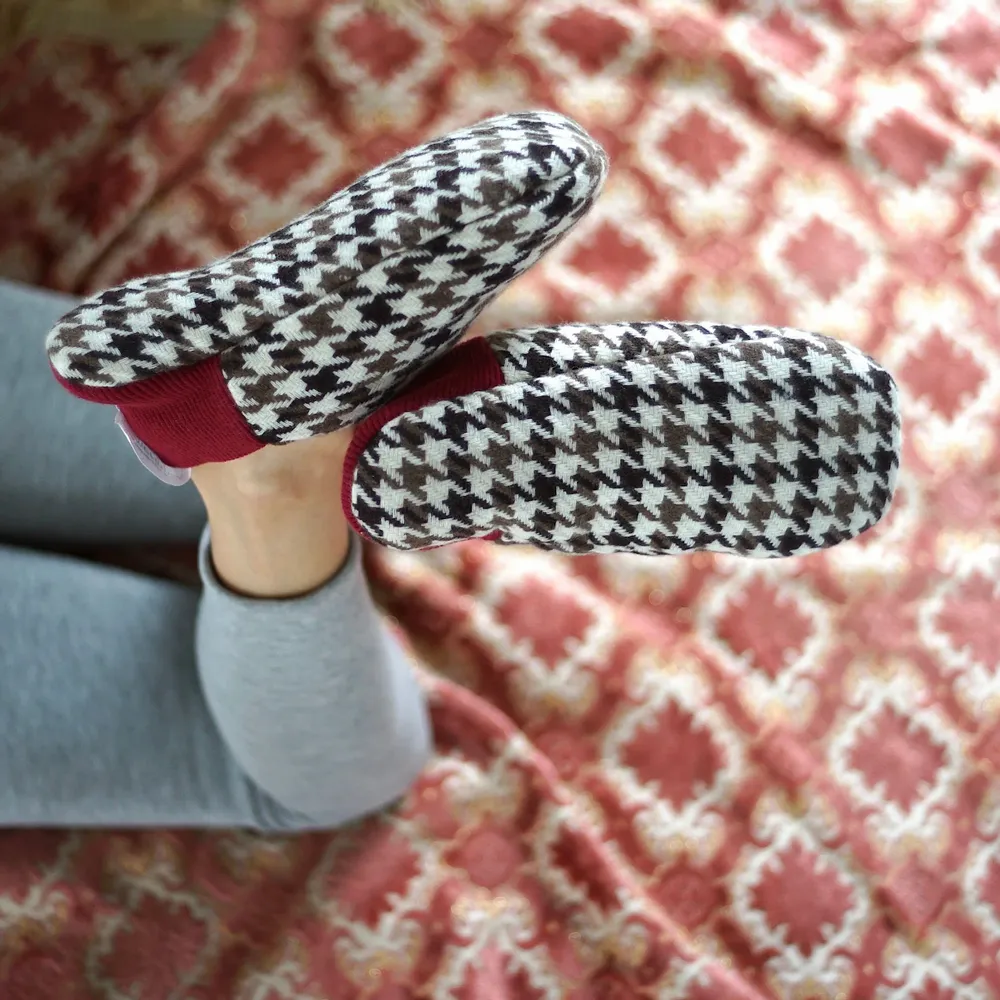 Chaussettes - JAPAN MADE Reversible room shoes / Houndstooth × Micro Boa - MERIPPA