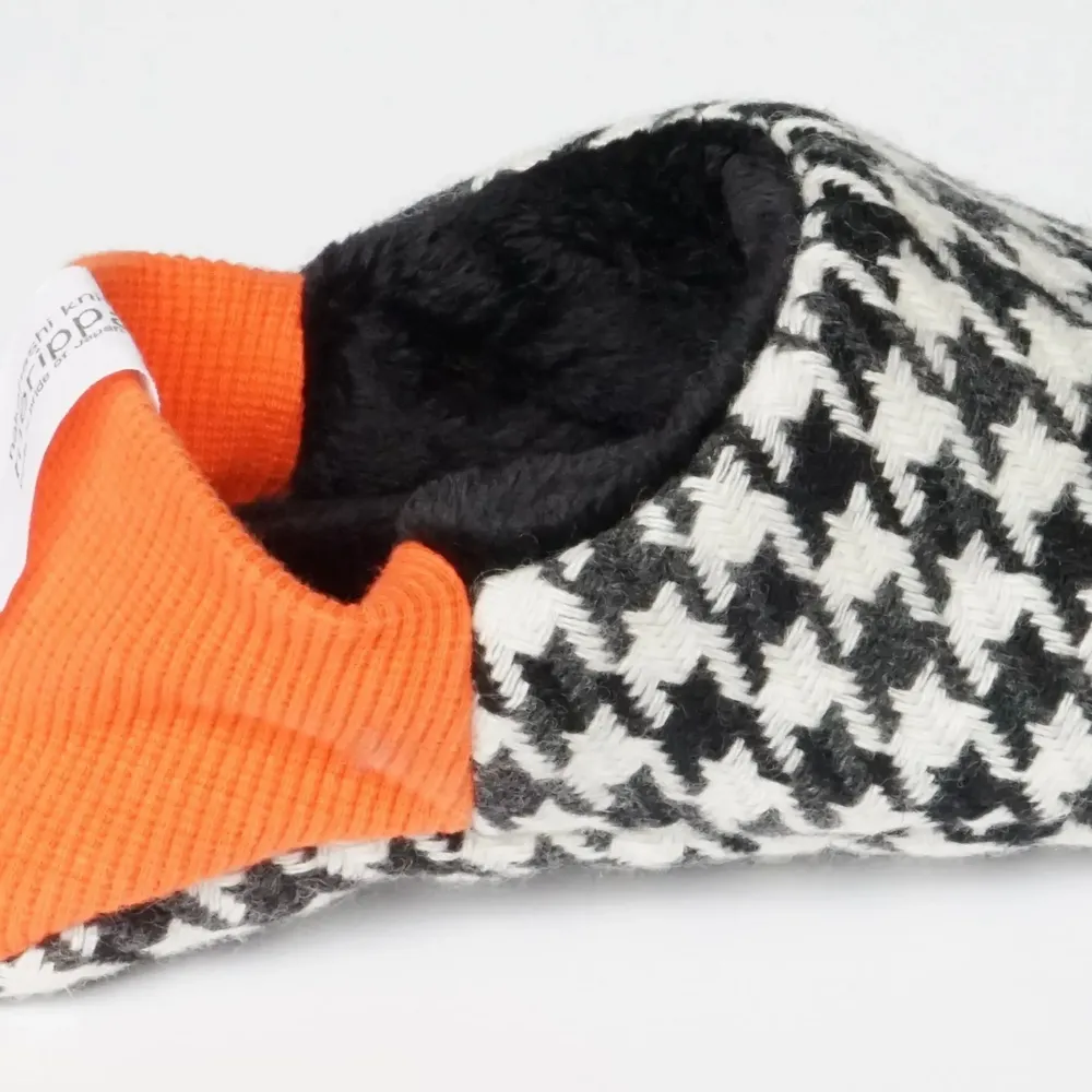 Chaussettes - JAPAN MADE Reversible room shoes / Houndstooth × Micro Boa - MERIPPA