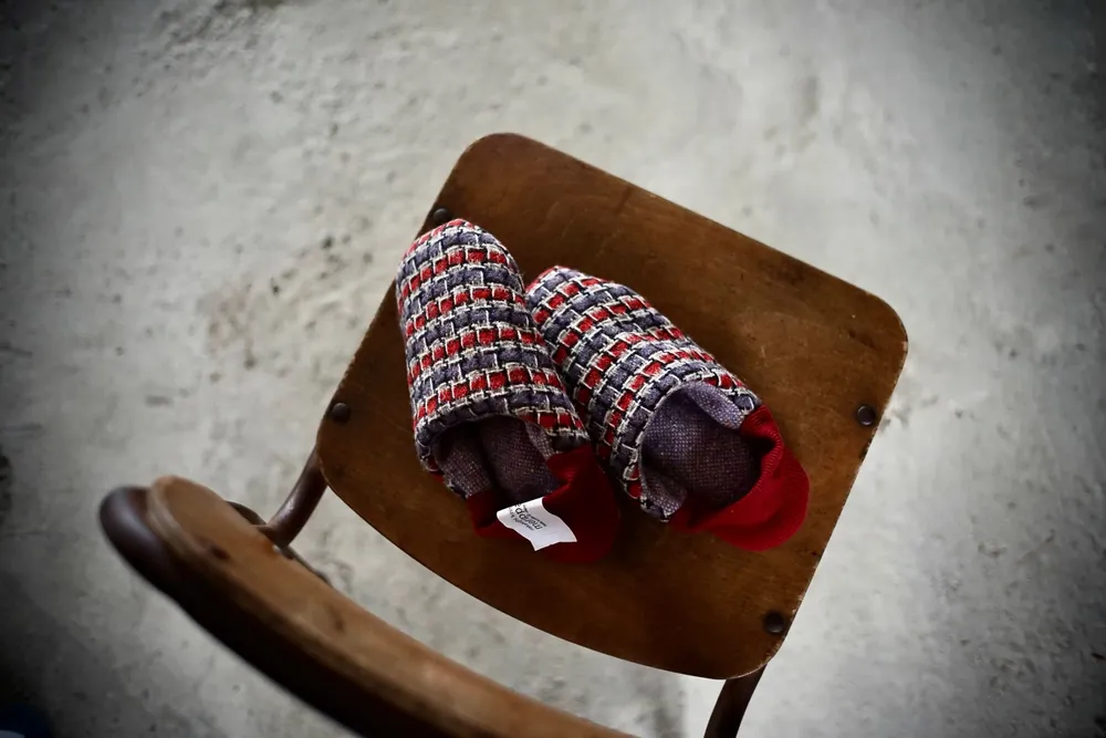 Chaussettes - JAPAN MADE Reversible room shoes / Broken stripes × Nep wool - MERIPPA