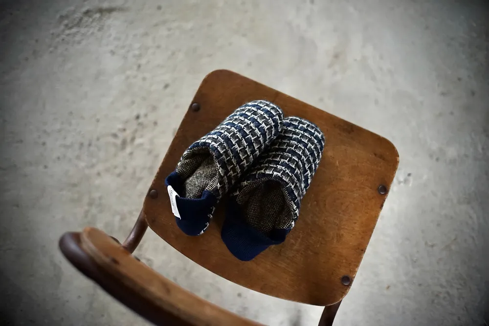 Chaussettes - JAPAN MADE Reversible room shoes / Broken stripes × Nep wool - MERIPPA