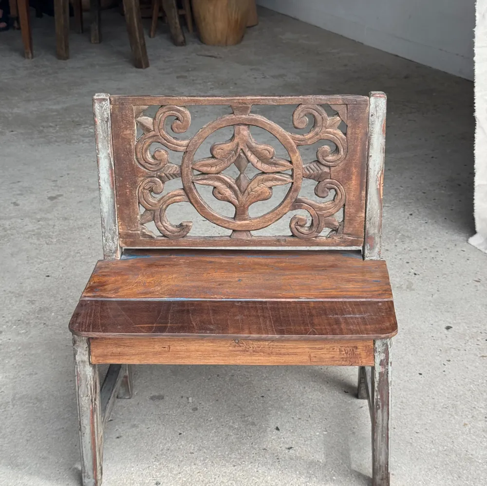 Benches - Mini bench with carved back with rosette and scroll pattern H59 L51 - OFFICE OBJETS