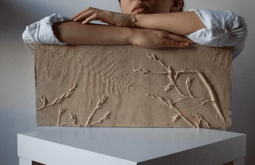 Decorative wall frescoes - Footprints, Pteridium aquilinum and Carpinus betulus - ATELIER MATHILDE FAUCARD