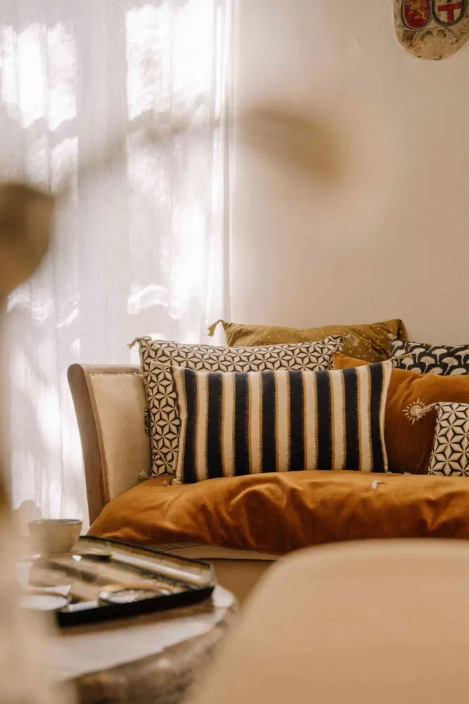 Coussins - Housse de coussin Ikat ocre - BONCOEURS