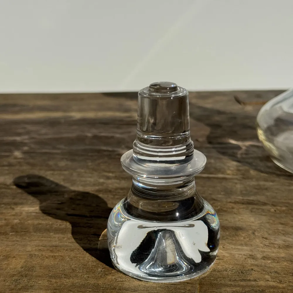 Carafes - Carafe à décanter vintage à bouchon plat H24 - OFFICE OBJETS