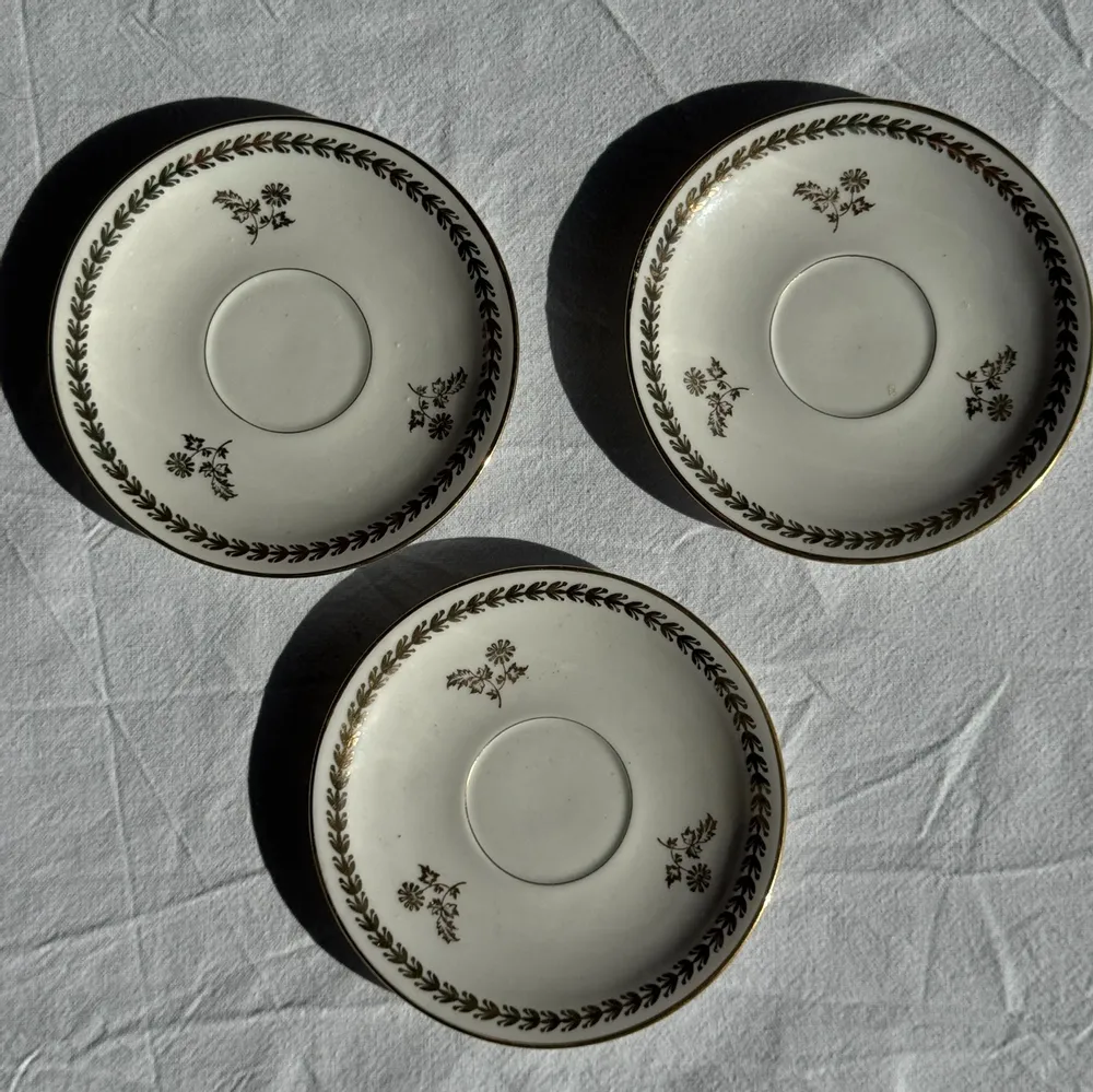 Mugs - Set of 3 golden Limoges porcelain cups and saucers H4 - OFFICE OBJETS