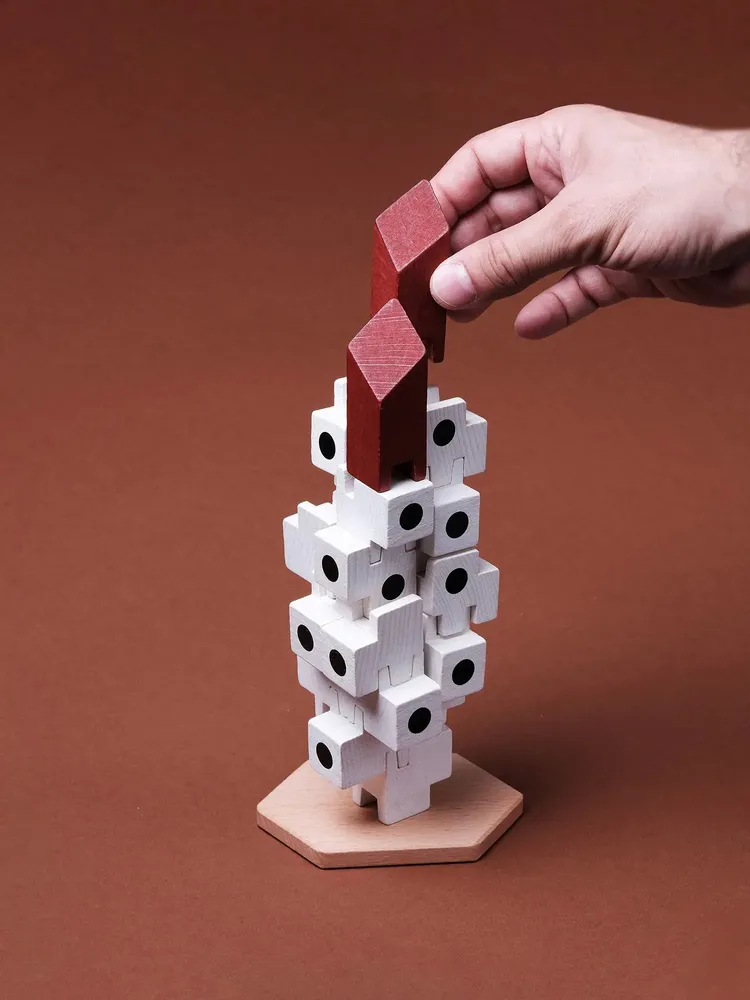 Design objects - Capsule Tower - A TANGIBLE FUTURE