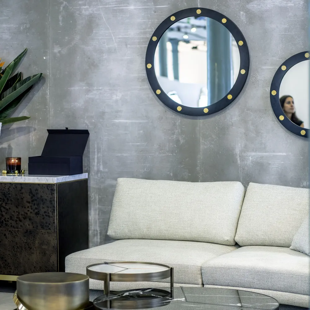 Hotel bedrooms - Cluster Round Mirror 62cm, lacquered wood, details brass, Portugal - DUISTT