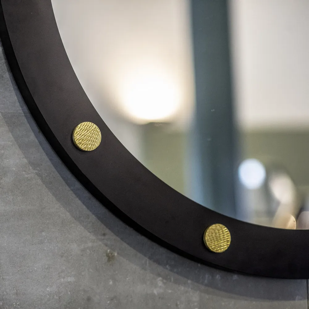 Hotel bedrooms - Cluster Round Mirror 62cm, lacquered wood, details brass, Portugal - DUISTT