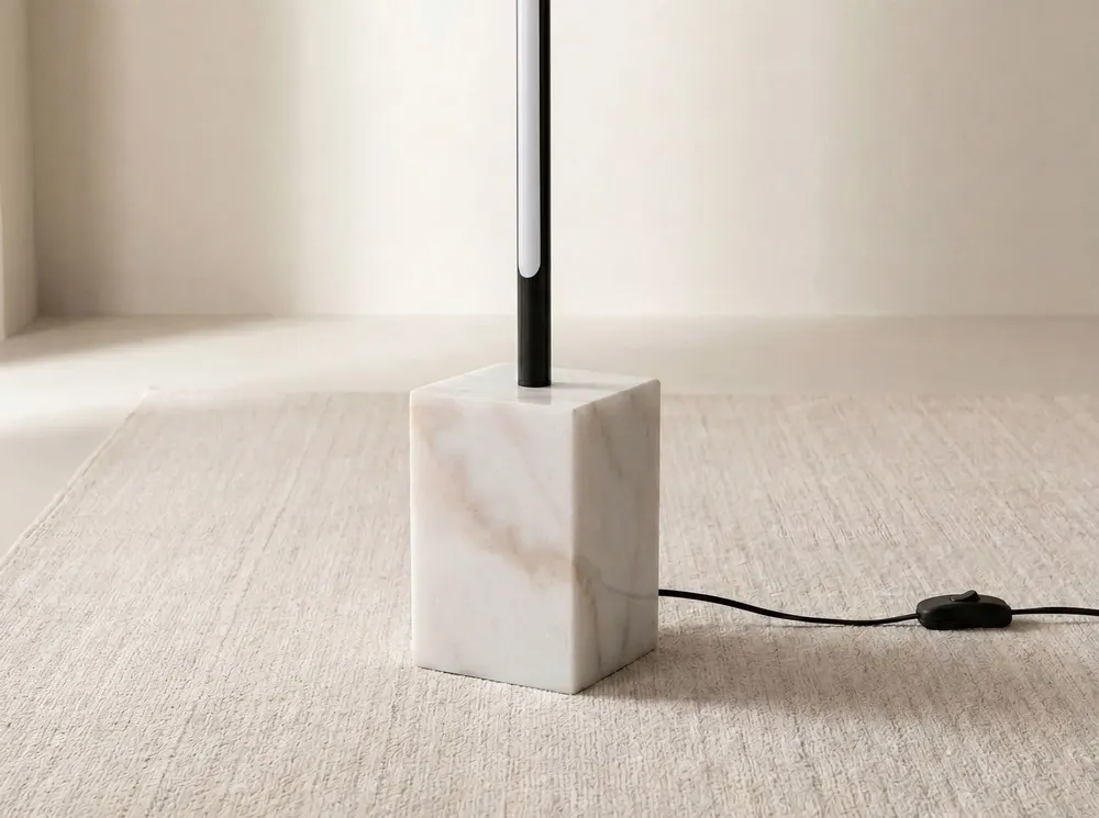 Lampadaires - Lampadaire en acier noir avec base en marbre céramique - ANGEL CERDÁ