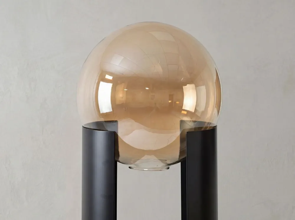 Lampadaires - Lampadaire en verre fumé ambré et acier noir - ANGEL CERDÁ