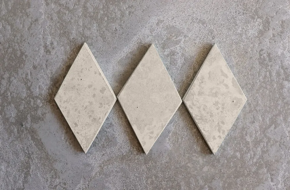 Coffee tables - RHOMB TILE - WOLKBERG CASTING STUDIOS