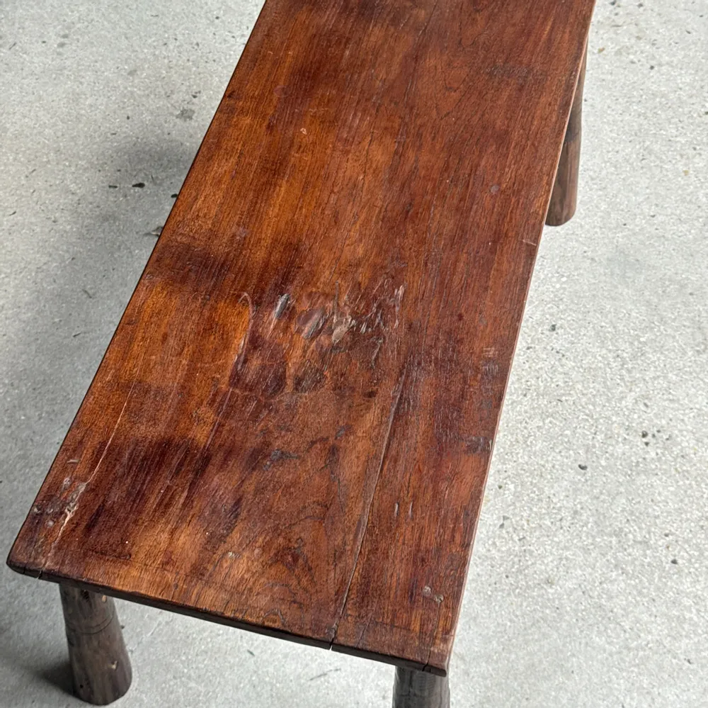 Tables basses - Table basse en teck brun de seconde main indonésienne pieds coniques - OFFICE OBJETS