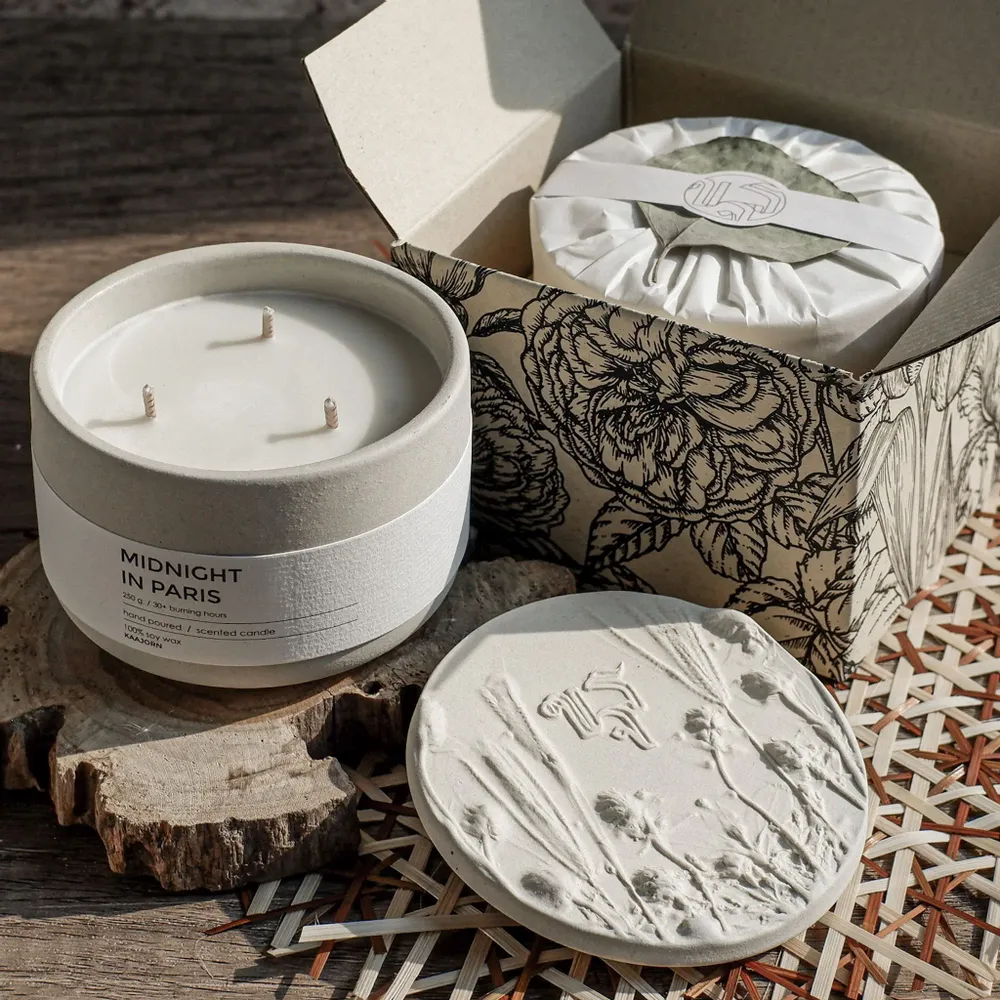 Bougies - Bougie au soja parfumée Kaajorn dans un récipient en céramique - KAAJORN