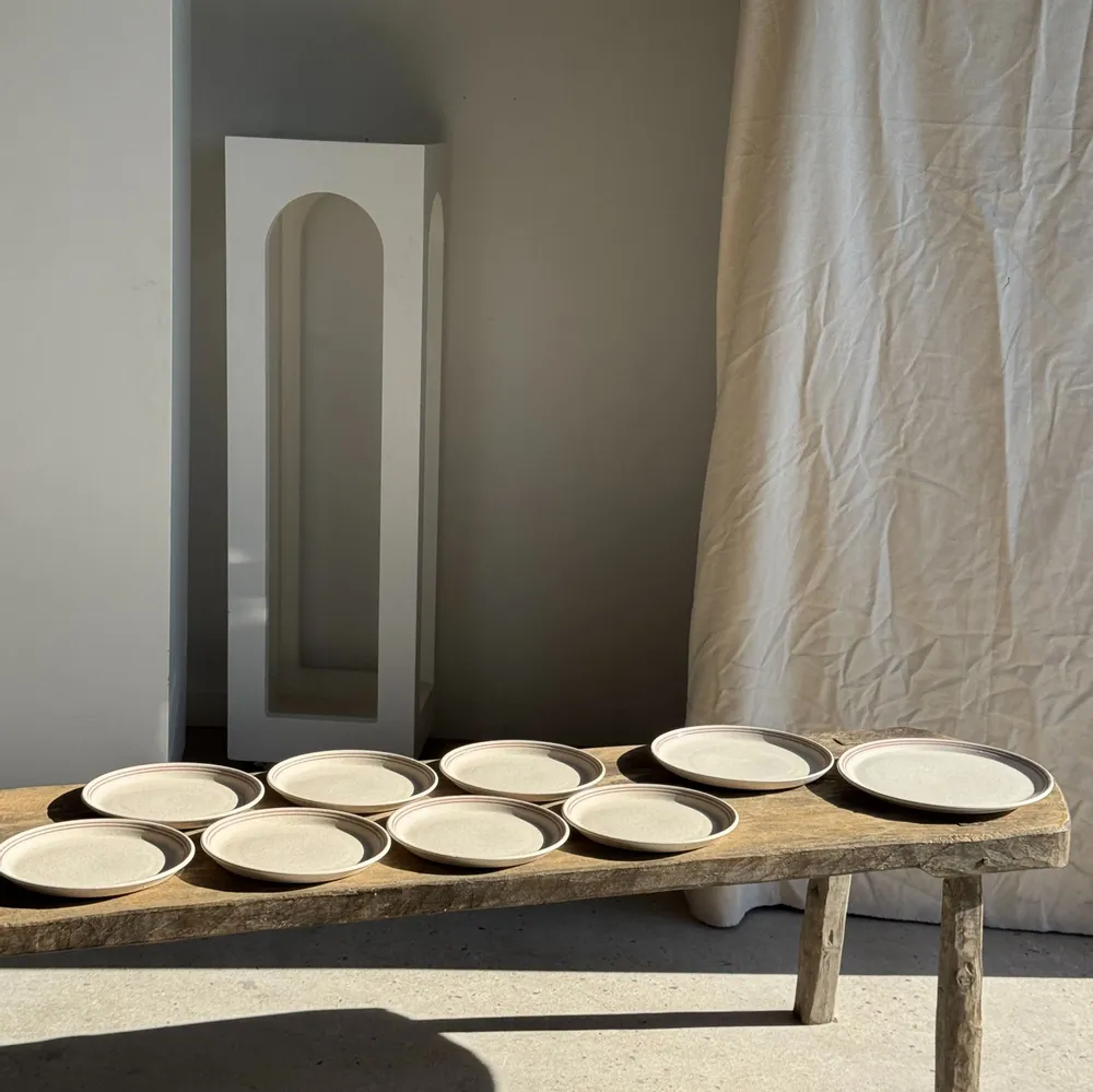 Assiettes au quotidien - Service de table Lunéville Atelier d'Art  8 assiettes et 2 plats - OFFICE OBJETS