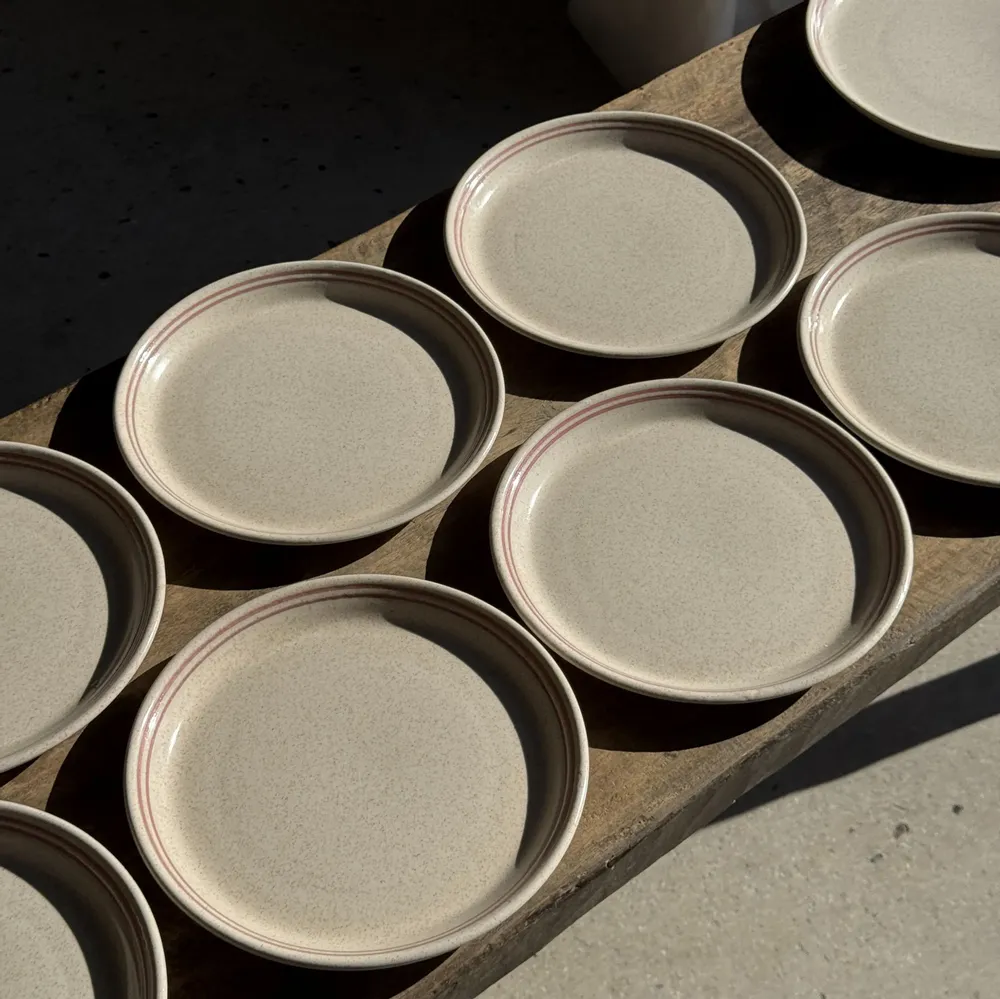 Assiettes au quotidien - Service de table Lunéville Atelier d'Art  8 assiettes et 2 plats - OFFICE OBJETS