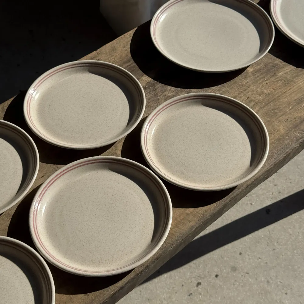 Assiettes au quotidien - Service de table Lunéville Atelier d'Art  8 assiettes et 2 plats - OFFICE OBJETS