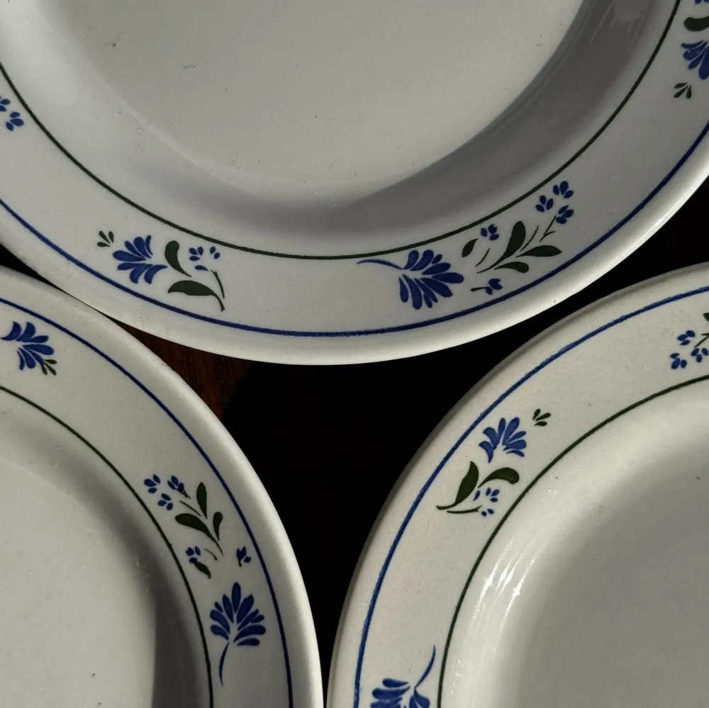 Everyday plates - Set of 3 small dessert plates with blue flower border Pas de Mar - OFFICE OBJETS
