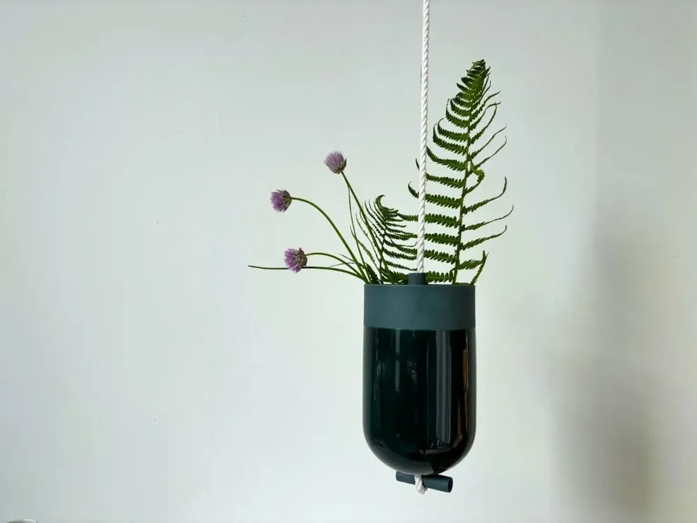 Vases - Spatial Vase - MEANINGFUL MATTER